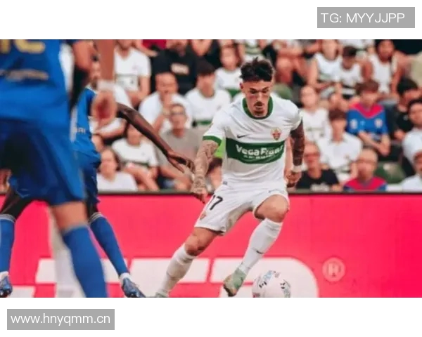 马竞逆袭巴萨皇马领跑积分榜，劲敌称王权力交替瞬间